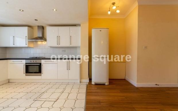 17456_Harvey_IMG_13_0001_max_620x414