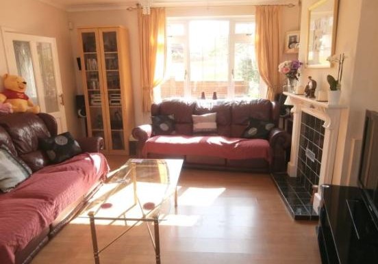 17456_PERRY_IMG_01_0000_max_620x414