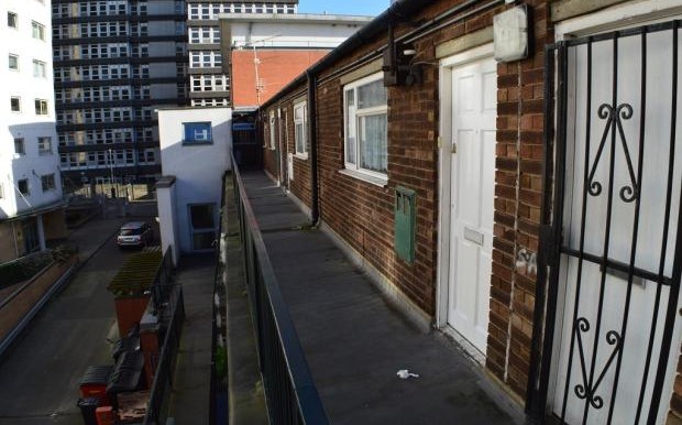 9358_14centerways_IMG_00_0000_max_620x414