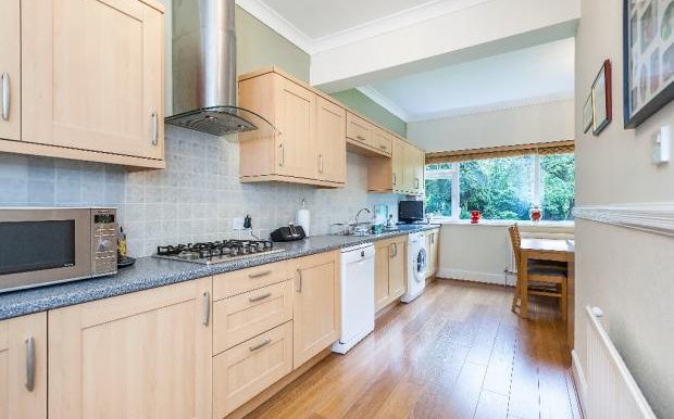 9358_50parkway_IMG_47_0000_max_620x414