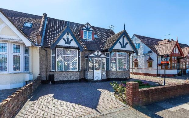 9358_58Gyllyngdune_IMG_11_0000_max_620x414