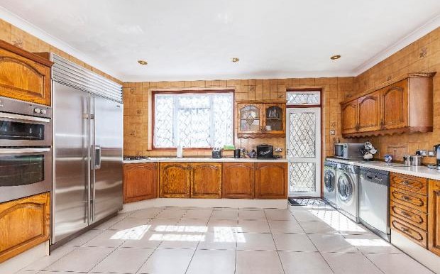 9358_58Gyllyngdune_IMG_22_0000_max_620x414