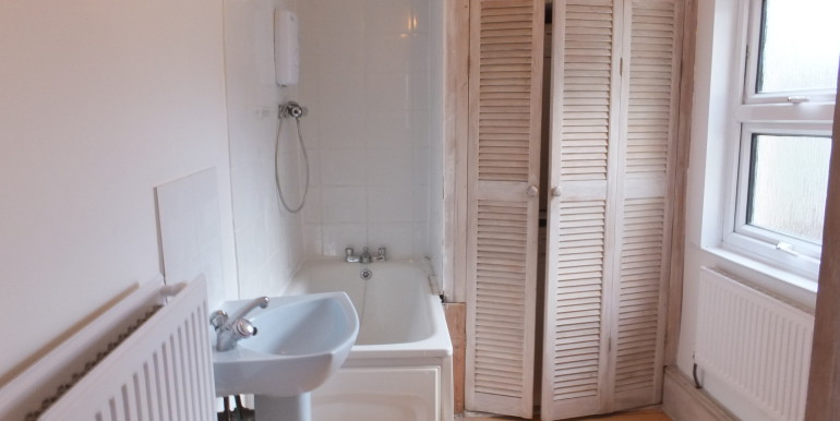BATHROOM (1)