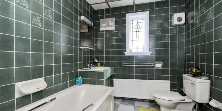 RDOrangeSquare - 48 Morrab Gdns - Bathroom 1 (2)_low